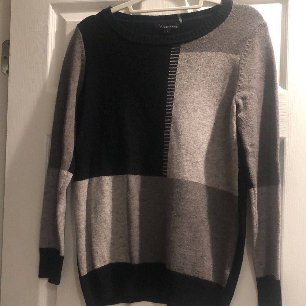 MK Metric Knits Womens Black/gray Sweater Size L